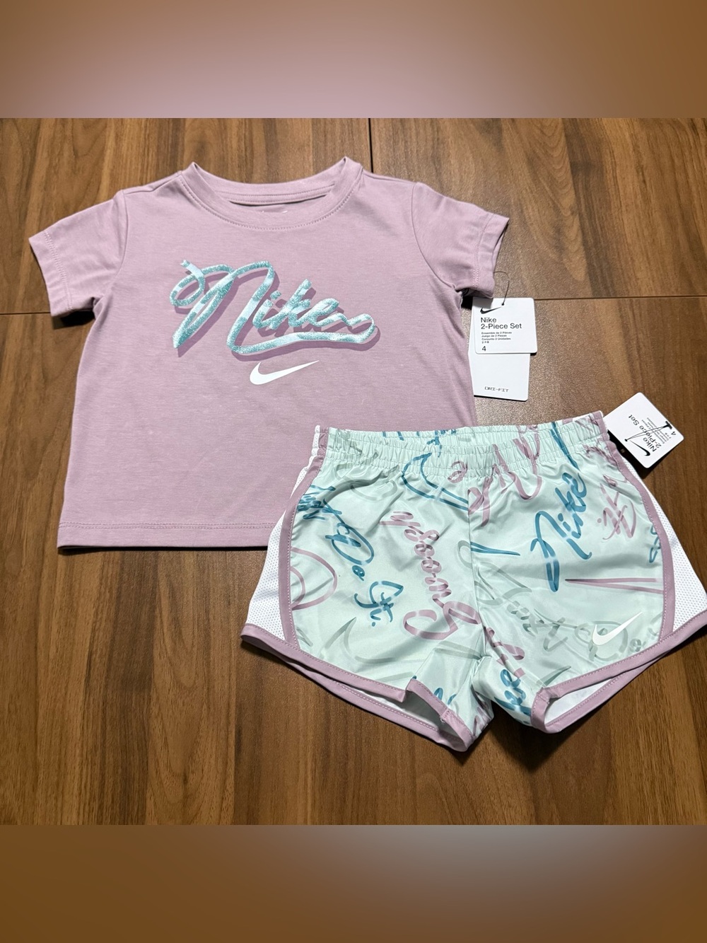 Nike Girls Outfit 2 Piece Matching Set Size 4 Shirt and Shorts New